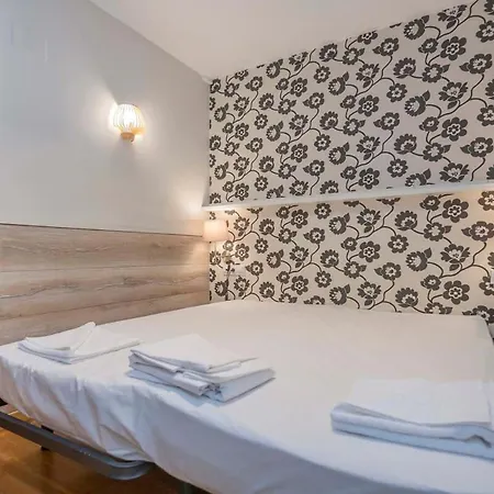 아파트 Bright And Modern Duplex With Terrace In Eixample District P1 바르셀로나