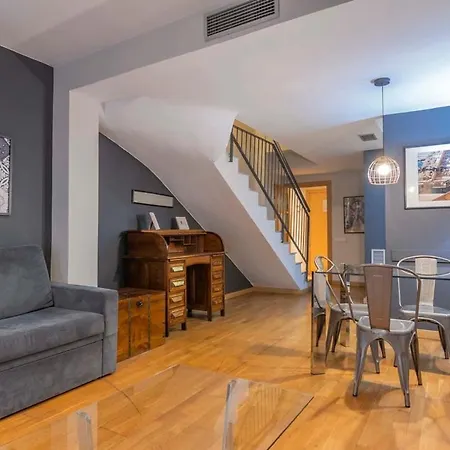 Bright And Modern Duplex With Terrace In Eixample District P1 *