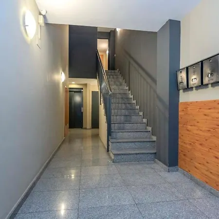 Bright And Modern Duplex With Terrace In Eixample District P1 * 巴塞罗那