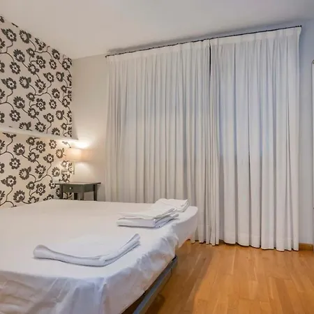 Bright And Modern Duplex With Terrace In Eixample District P1 公寓 *