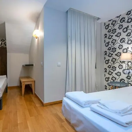 Bright And Modern Duplex With Terrace In Eixample District P1 * 巴塞罗那